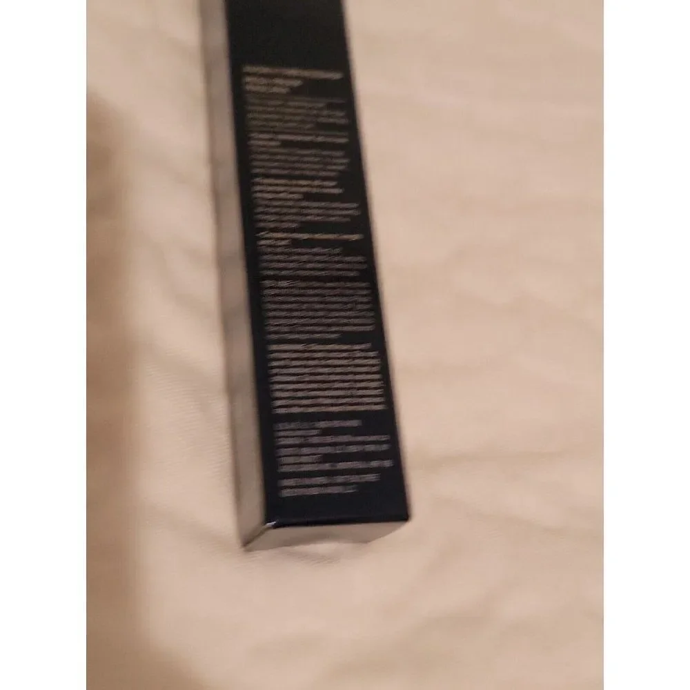 Avon The Face Shop MEGA PROOF  WATERPROOF Mascara
